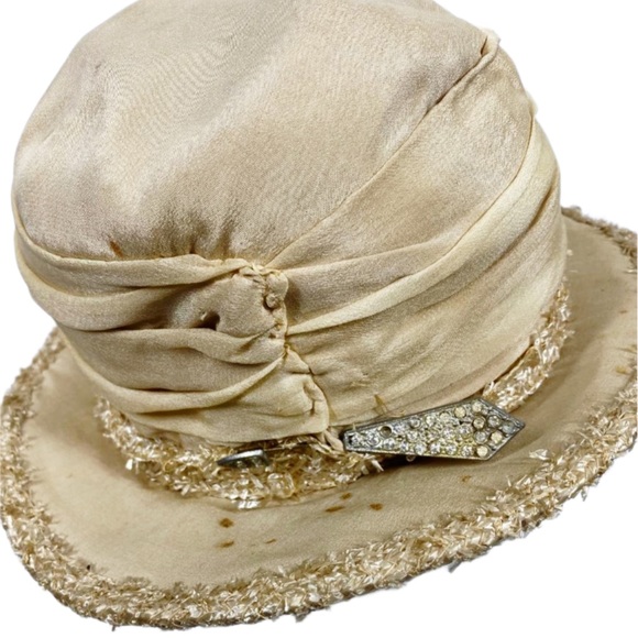 Rare- VTG Dobbs New York Derby Hat with Silver Hat pin & Raffia Trim - Picture 2 of 10